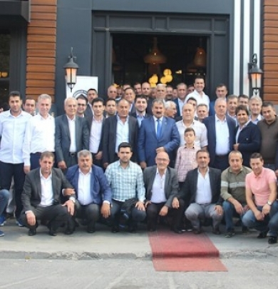 BİTLİS DERNEKLER FEDERASYONU MOME CAFE’DE BULUŞTU