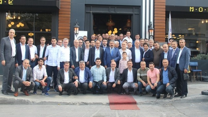 BİTLİS DERNEKLER FEDERASYONU MOME CAFE’DE BULUŞTU
